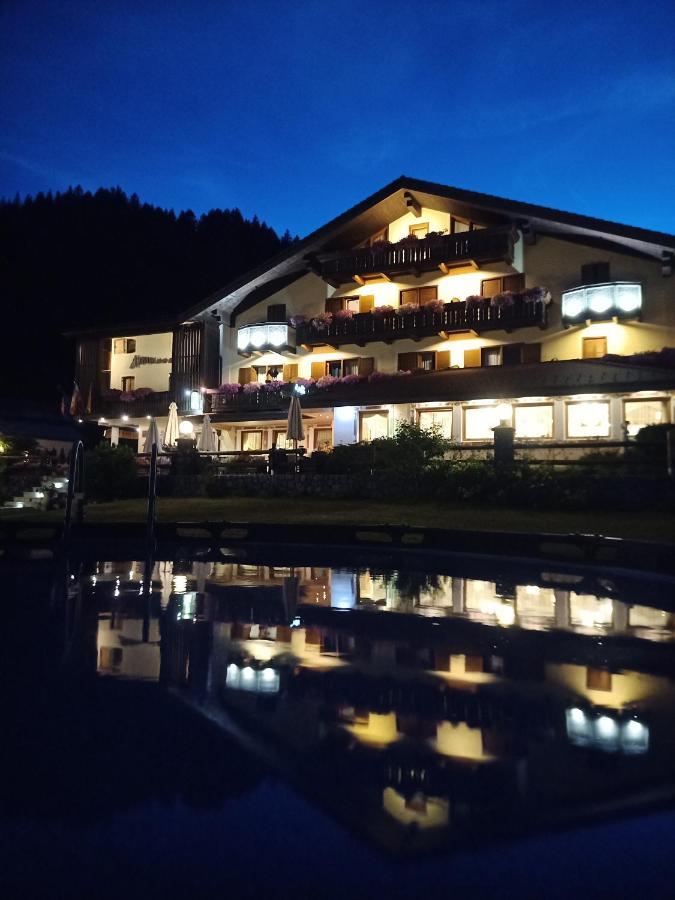 Park Hotel Arnica Falcade Buitenkant foto