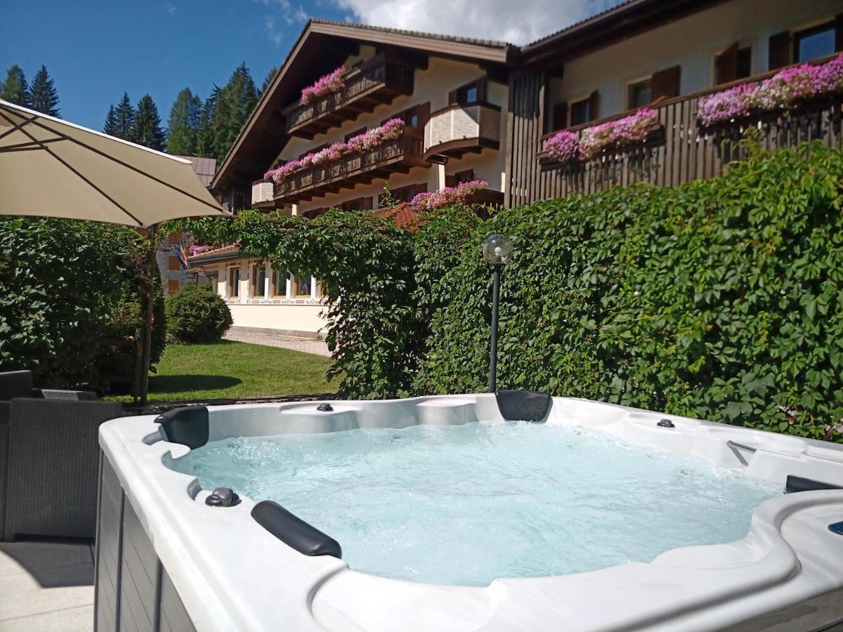 Park Hotel Arnica Falcade Buitenkant foto