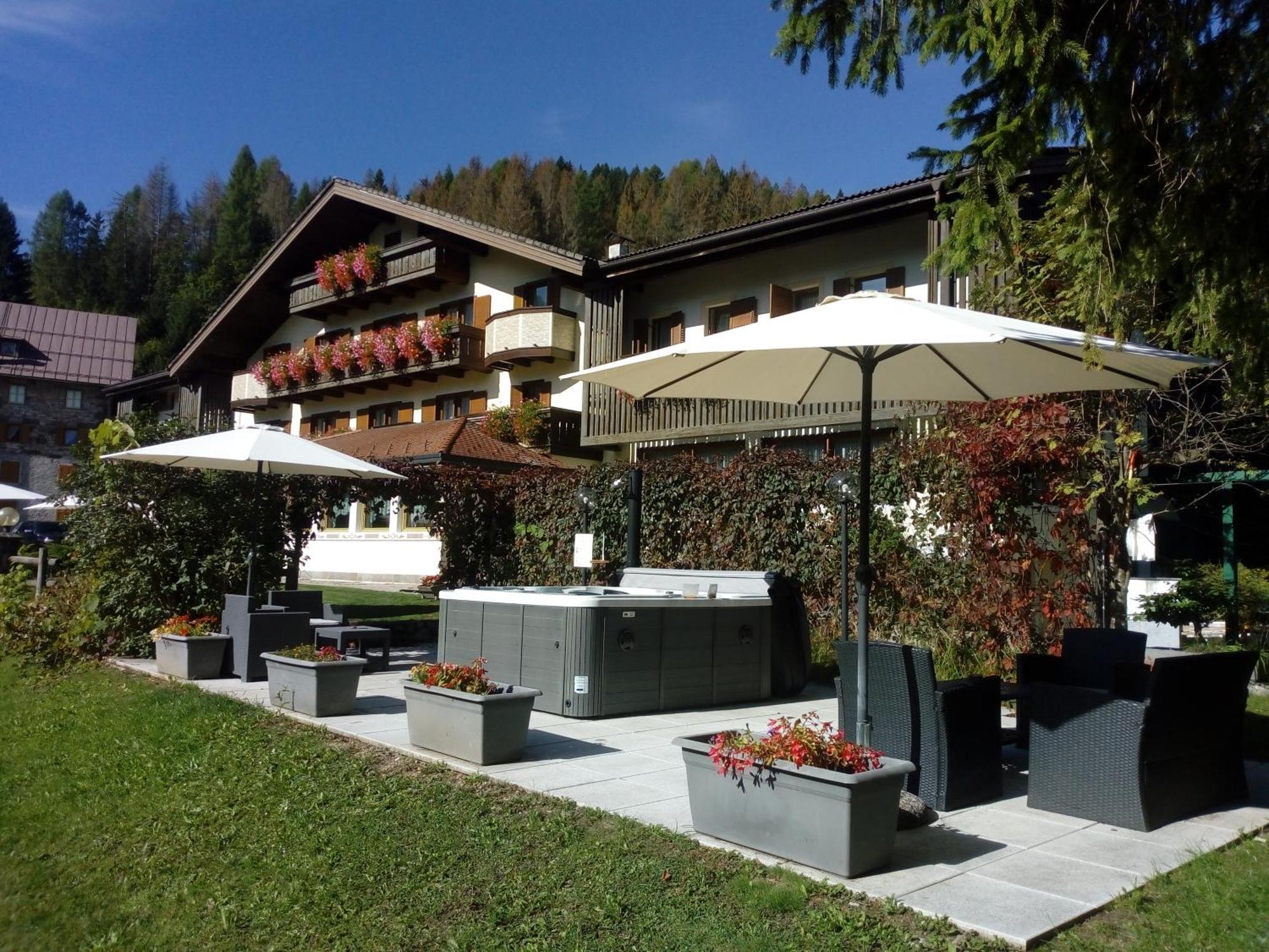 Park Hotel Arnica Falcade Buitenkant foto